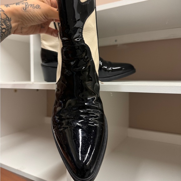 Designer Italian leather booties - Picture 2 of 5